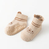 Baby socks with anti-slip properties