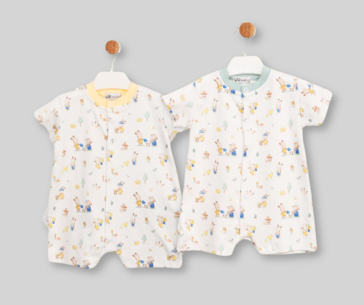 Summer jumpsuit printed with rabbits