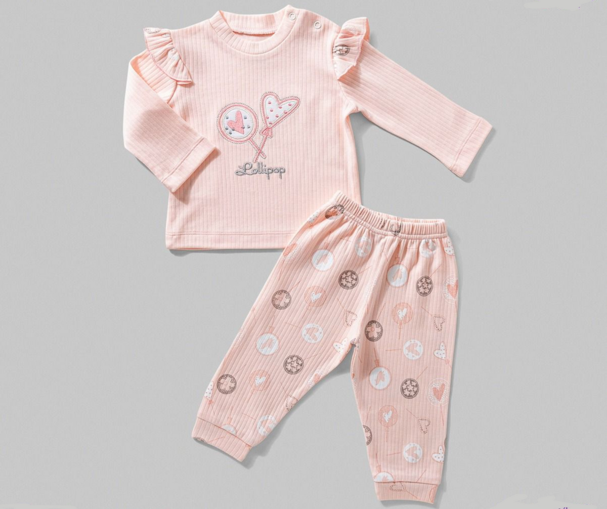 Autumn pajamas with a heart balloon